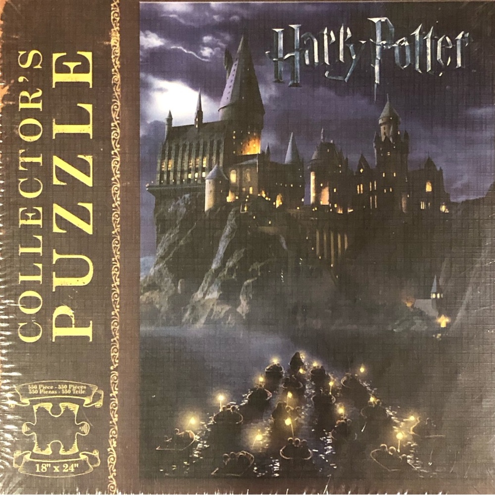 NWT Harry Potter Hogwarts Exterior Night Water Visit Puzzle 550 pieces 18” x 24”
